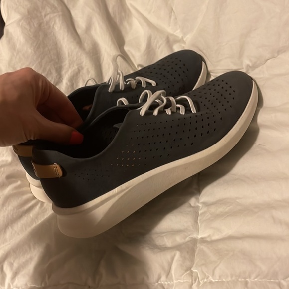 Clarks Womens Un Rio Tie Navy Nubuck Lace-Up Trainers - Picture 6 of 7